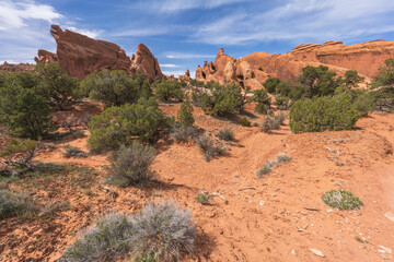 hiking the devils garden trail, arches national park, usa