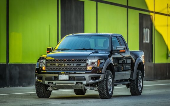 Portland, OR, USA
12/14/2023
Ford Raptor SVT