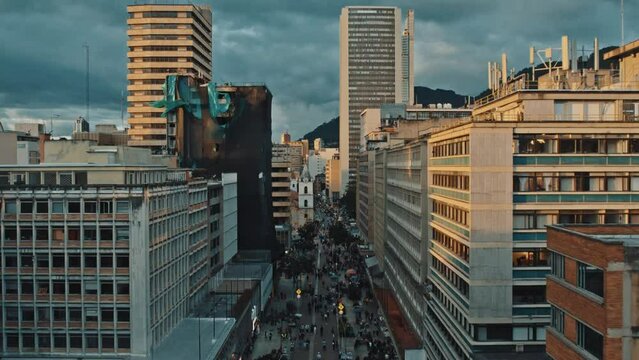 Centro de Bogot&aacute;, Colombia, carrera s&eacute;ptima y centro internacional