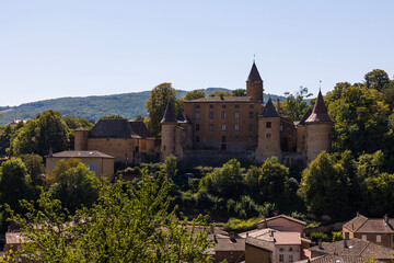 Fototapeta na wymiar Château de Jarnioux, ancien château fort du XIIIe siècle dans le Beaujolais
