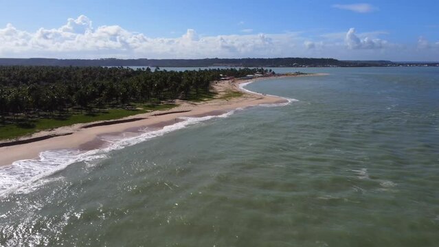 V&iacute;deo a&eacute;reo da praia do Gunga em Macei&oacute;, Alagoas, Nordeste do Brasil, v&iacute;deo 4K