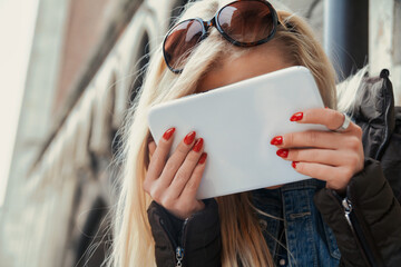 Unprepared tourist navigates Europe with digital help