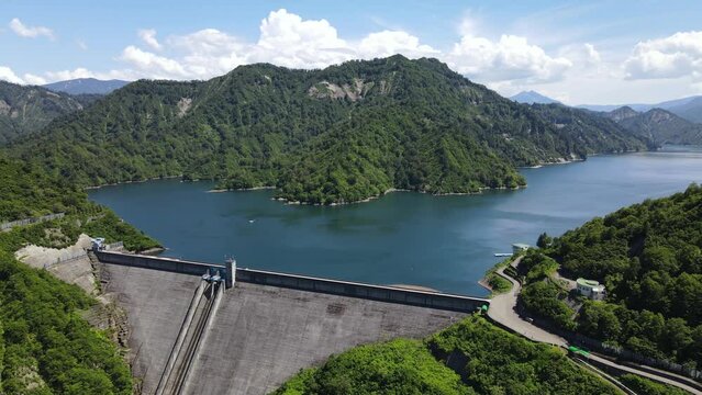 日本の風景・新潟県魚沼市・奥只見ダム
