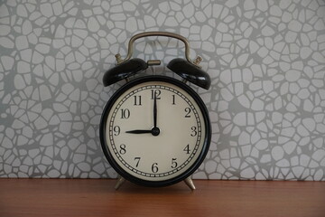 alarm clock against grey background - 651463218