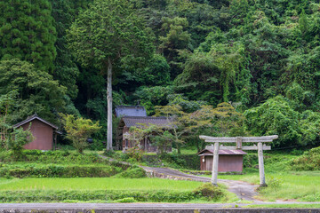 日本の岡山県真庭市の農村の美しい風景 © 仁 藤原