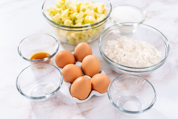 Apple sharlotka muffin