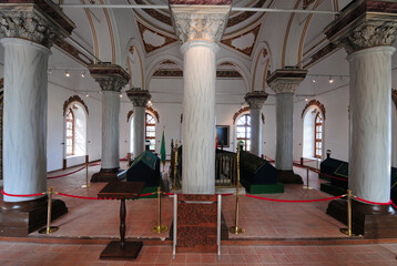 1. Murat Tomb, located in Bursa, Turkey, was built in the 14th century.