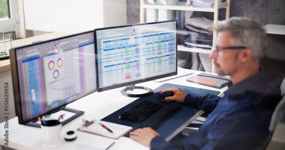 Poster accountant using online spreadsheet