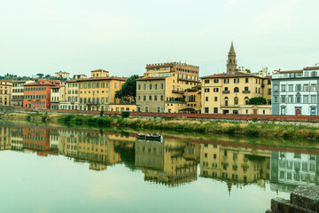 Fototapeta na wymiar arno river Firenze 
