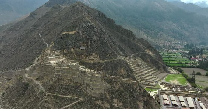 Learning about the Inca civilization in Ollantaytambo
