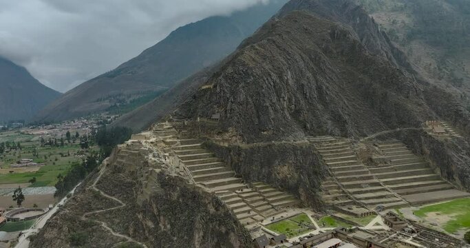 Exploring the Ollantaytambo ruins
