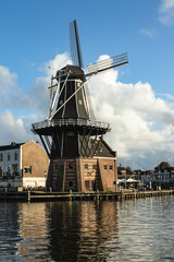 Fototapeta na wymiar Haarlem, Windmill De Adriaan (1779) (Molen De Adriaan).
