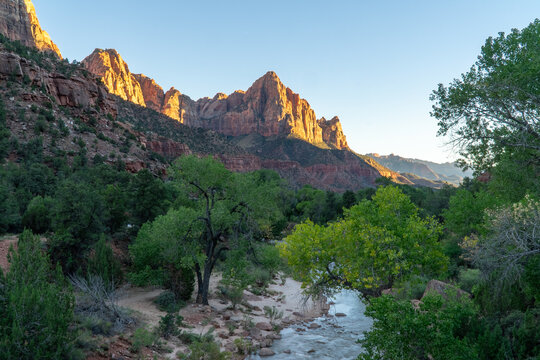 landscape, travel, zion, canyon, utah, hike, hiking, sky, park, national, view, mountain, rock, scenic, wild, valley, outdoor, peak, nature, natural, trail, sandstone, tourism, cliff, usa, river, suns
