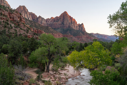 landscape, travel, zion, canyon, utah, hike, hiking, sky, park, national, view, mountain, rock, scenic, wild, valley, outdoor, peak, nature, natural, trail, sandstone, tourism, cliff, usa, river, suns