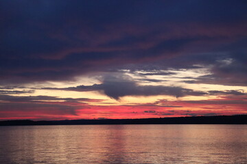 Obraz premium sunrise over the lake