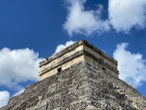 Cima de la piramide de Chich&eacute;n Itz&aacute;