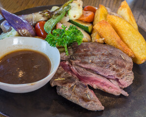 pepper steak beef with side dishes