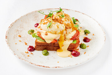 toast with poached egg and sauce