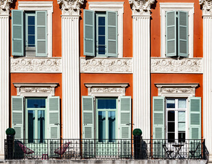 Obraz premium Les volets verts