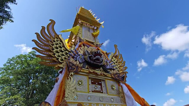 Bade cremation tower with traditional balinesse sculptures for Ngaben