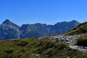 Fototapeta na wymiar Schöne Landschaft im Stubaital in Tirol 