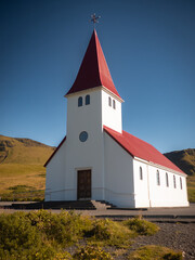 Fototapeta na wymiar small church in Iceland