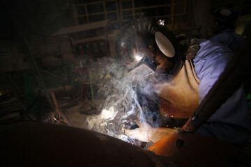 soldador operario solda 