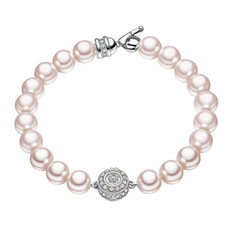 Obraz premium Nautical Grace: The Pearl Bracelet - Created with Generative AI Technology 