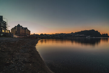 Fototapeta premium long exposure sunset over the lake at puerto varas in chile