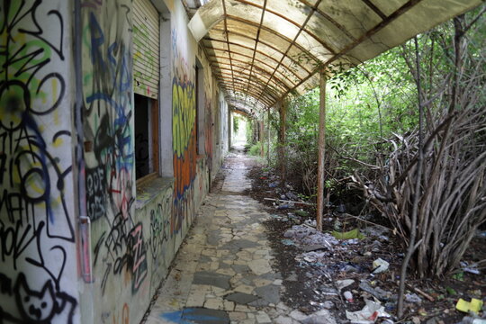 Consonno Monza Brianza Italia Citt&agrave; Abbandonata Street Art Balocchi Giochi