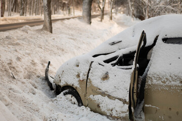 ice, lack of winter tires on a car, the consequence of a terrible accident in winter