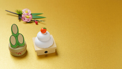 日本のお正月イメージ｜鏡餅・門松と金色の背景