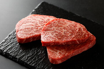 黒毛和牛のももステーキ