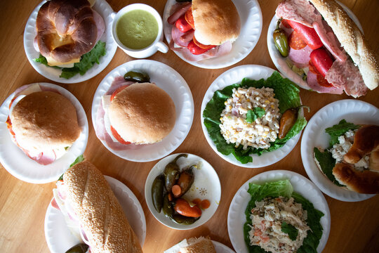 Alimento con comida y chapa