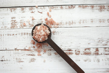 top view of Himalayan salt in a scoop