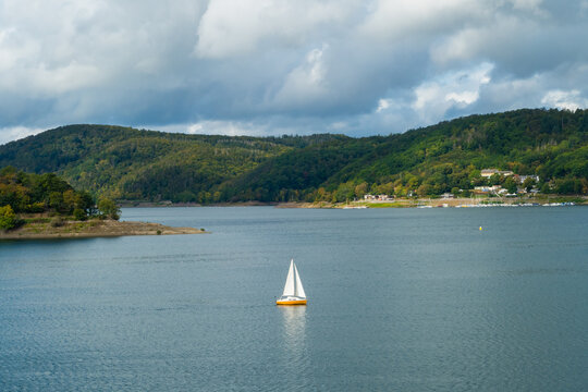 Segelboot auf Edersee Hessen