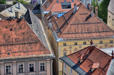 Klagenfurt, Altstadt, Dach, Dächer, Ziegeldach, Ziegel, Zentrum, historisch, Mittelalter, Straße,...
