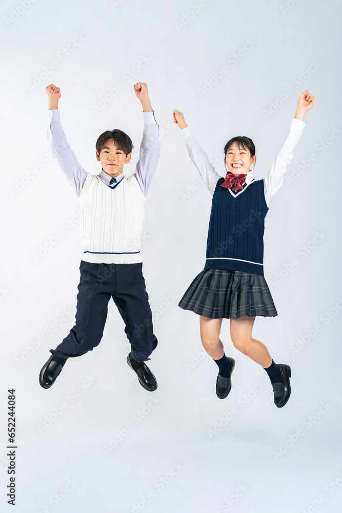 Poster ジャンプする制服を着た男女学生（切り抜き背景透過pngも販売しております。作成者リンクから「png」で検索してください）