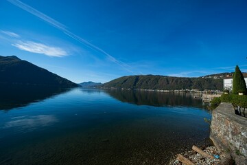 Fototapeta premium Beautiful view of Lake Lugano in the fall season