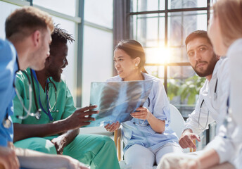 Obraz premium Group of Doctors and nurses Concept Teamwork in hospital for success work and trust in team