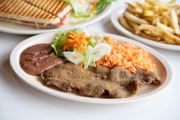 milanesa de res empanizada