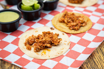 tacos de huevo en salsa