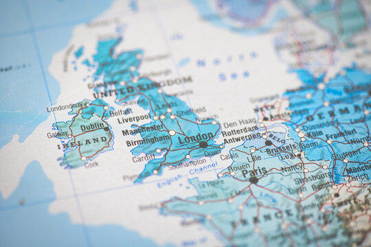 London in the United Kingdom on the map