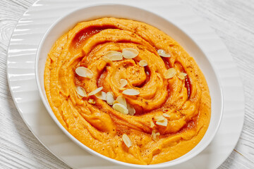 vanilla whipped sweet potatoes with maple syrup