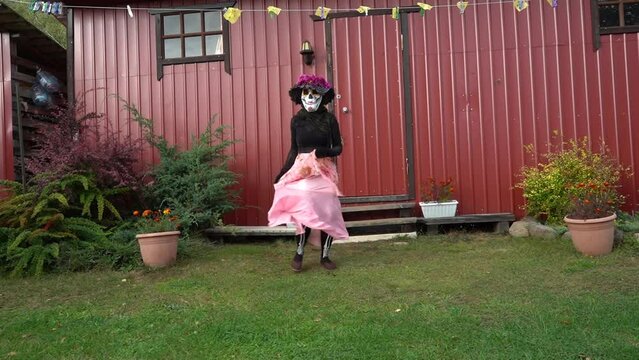 Day of the dead, sugar skull, halloween, calavera Catrina dancing, Catrina costume.