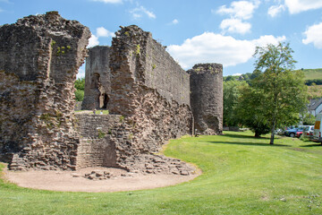 Fototapeta na wymiar Skenfrith castle ruins in Monmouthshire.