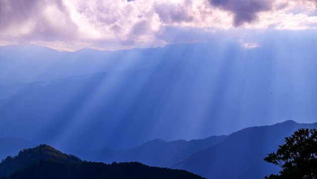 幸せを呼ぶ天使の梯子