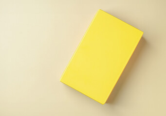 黄色い箱のパッケージ｜デザイン確認用のモックアップ