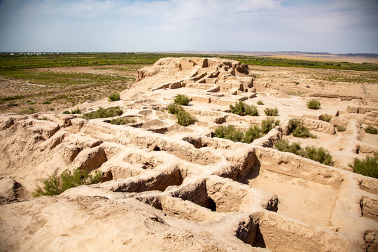 Many of the beautiful houses have been destroyed but are full of history