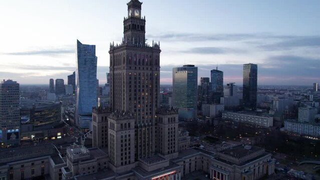 We present extraordinary shots of Warsaw at sunset, captured from a drone in 4K quality. To the magical moment when the city is illuminated with the warm colors of the evening and the sky is painted w